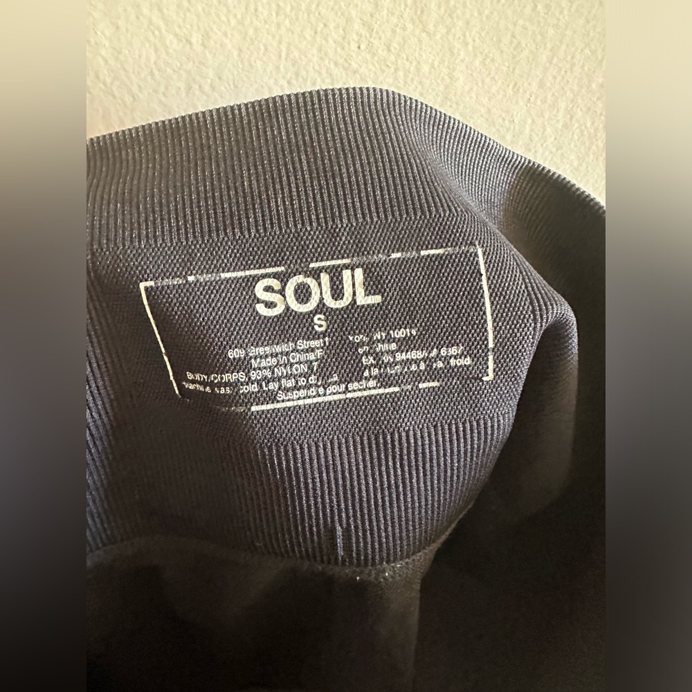 SoulCycle Dark Gray Seamless Cutout Ribbed Leggings size Small EUC - Picture 6 of 6